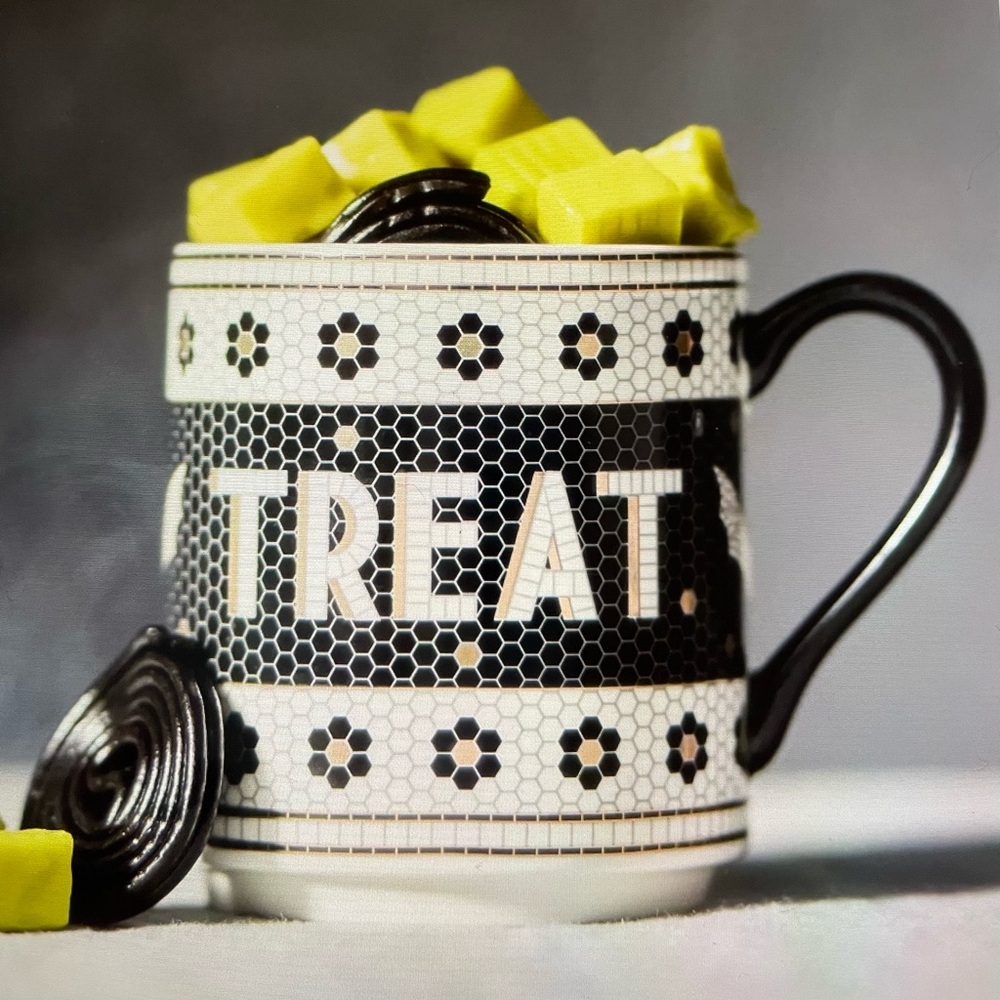 ❤️ ANTHROPOLOGIE BISTRO TILE HALLOWEEN STONEWARE MUG NEW